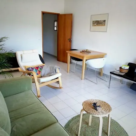 Casa Ceixe Apartment *